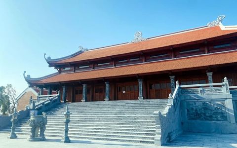 Khu tâm linh Đại Hùng Bảo Điện
